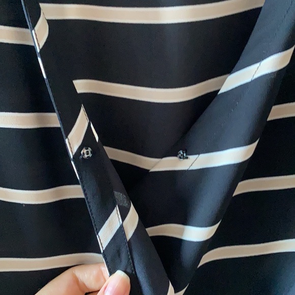 Black and beige striped peplum style blouse - Picture 3 of 4